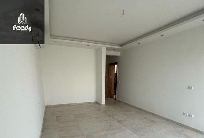 8284690 - Property Image 2