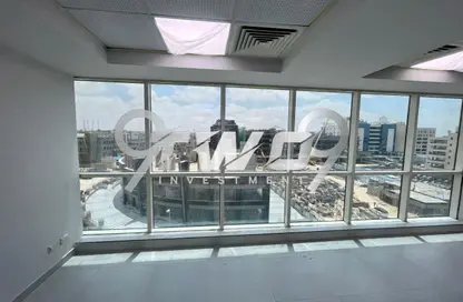 مساحات مكتبية - استوديو - 2 حمامات للايجار في بيزنس بلاس - شارع التسعين الشمالي - التجمع الخامس - مدينة القاهرة الجديدة - القاهرة