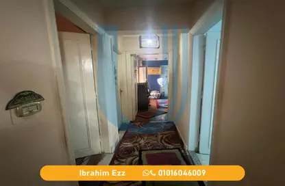 شقة - 3 غرف نوم - 2 حمامات للبيع في كامب شيزار - حي وسط - الاسكندرية