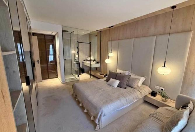 8318127 - Property Image 3