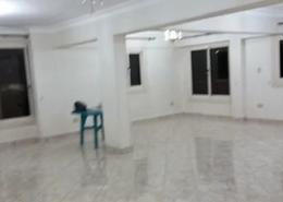 شقة - 5 غرف نوم - 3 حمامات for للبيع in شارع احمد فخري - المنطقة السادسة - مدينة نصر - القاهرة