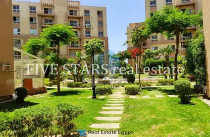 Apartment - 2 Bedrooms - 1 Bathroom for sale in Degla Gardens - Hadayek October - 6 October City - Giza
