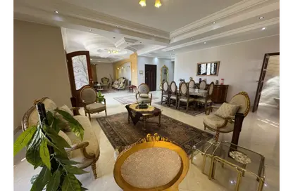 Apartment - 3 Bedrooms - 4 Bathrooms for rent in Ganoob El Acadimia - New Cairo City - Cairo