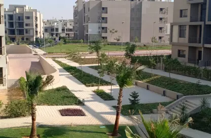 شقة - 3 غرف نوم - 2 حمامات للايجار في فيفث سكوير - التجمع الخامس - مدينة القاهرة الجديدة - القاهرة