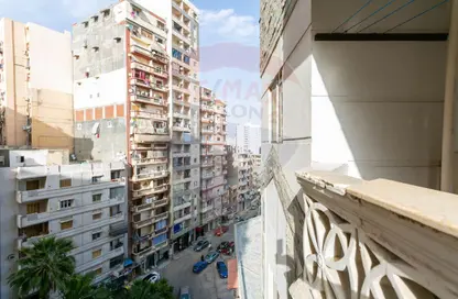 شقة - 3 غرف نوم - 2 حمامات للبيع في سموحة - حي شرق - الاسكندرية