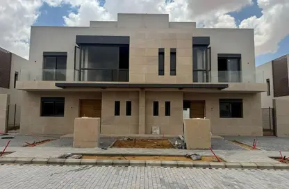 Villa - 4 Bedrooms - 4 Bathrooms for sale in The Crown - Cairo Alexandria Desert Road - 6 October City - Giza