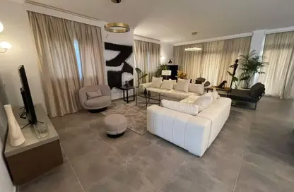 Apartment - 3 Bedrooms - 3 Bathrooms for sale in Al Burouj Compound - El Shorouk Compounds - Shorouk City - Cairo