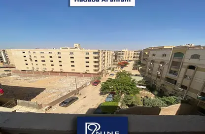 شقة - 3 غرف نوم - 2 حمامات للبيع في شارع الاهرام - الهضبة العليا - المقطم - القاهرة