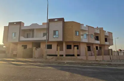 شقة - 3 غرف نوم - 3 حمامات للبيع في المجاورة الخامسة - الحي الثالث غرب - مدينة الشروق - القاهرة