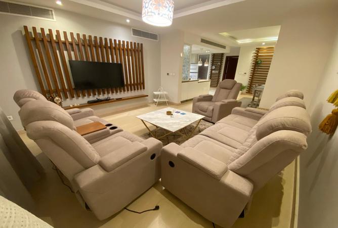 8288330 - Property Image 2