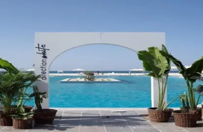 شاليه - 4 غرف نوم - 5 حمامات للبيع في دايركشن وايت - راس الحكمة - الساحل الشمالي