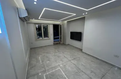 Office Space - Studio - 4 Bathrooms for rent in Al Batal Ahmed Abd El Aziz St. - Mohandessin - Giza