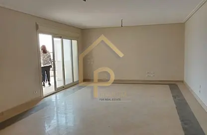 (بنتهاوس  (روف - 4 غرف نوم - 4 حمامات للايجار في نيو جيزة - طريق مصر اسكندرية الصحراوي - مدينة 6 أكتوبر - الجيزة