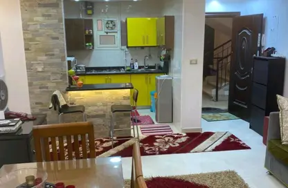 Apartment - 2 Bedrooms - 1 Bathroom for rent in Al Rehab - New Cairo City - Cairo