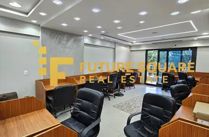 Office Space - Studio - 3 Bathrooms for rent in Zahraa Al Maadi St. - Degla - Hay El Maadi - Cairo