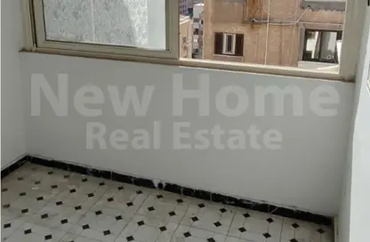 Apartment - 2 Bedrooms - 1 Bathroom for sale in Smouha Square - Smouha - Hay Sharq - Alexandria