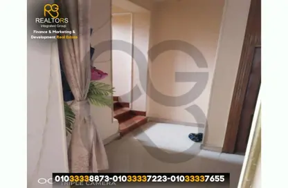 فيلا - 4 غرف نوم - 3 حمامات للبيع في شارع دكتور علي لطفي - الحي الثالث - الشيخ زايد - الجيزة