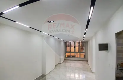 Apartment - 3 Bedrooms - 1 Bathroom for sale in Laurent - Hay Sharq - Alexandria
