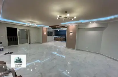 Apartment - 3 Bedrooms - 3 Bathrooms for rent in Zahraa Al Maadi St. - Degla - Hay El Maadi - Cairo
