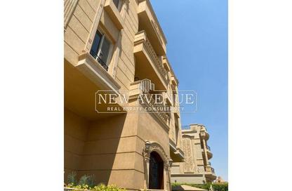Apartment - 4 Bedrooms - 3 Bathrooms for sale in Al Shaimaa St. - Area F - Ganoob El Acadimia - New Cairo City - Cairo