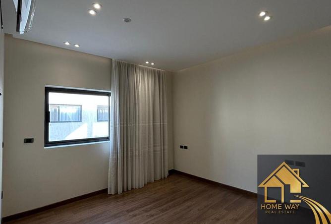 8182658 - Property Image 3