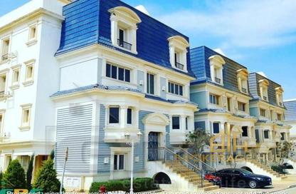 Apartment - 2 Bedrooms - 3 Bathrooms for sale in Mountain View iCity - 5th Settlement Compounds - The 5th Settlement - New Cairo City - Cairo