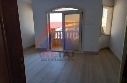 شقة - 3 غرف نوم - 2 حمامات للايجار في شارع الجزيرة - المستثمرين الجنوبية - مدينة القاهرة الجديدة - القاهرة