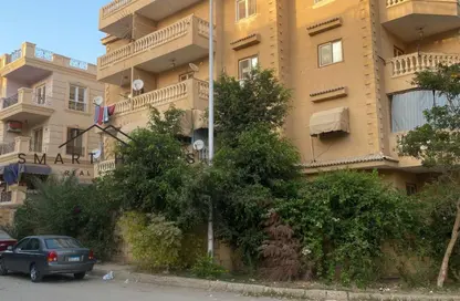 Apartment - 2 Bedrooms - 2 Bathrooms for sale in 11th District - Sheikh Zayed City - Giza