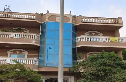 Apartment - 3 Bedrooms - 3 Bathrooms for sale in 1st Neighborhood - 3rd District West - Shorouk City - Cairo