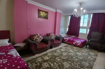 Apartment - 2 Bedrooms - 1 Bathroom for rent in Cornish El Nile St. - Maadi - Hay El Maadi - Cairo