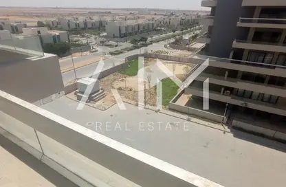 شقة - 3 غرف نوم - 3 حمامات للبيع في كمبوند البروج - كمبوندات الشروق - مدينة الشروق - القاهرة