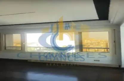 Apartment - 3 Bedrooms - 3 Bathrooms for sale in Cornish El Nile St. - Maadi - Hay El Maadi - Cairo