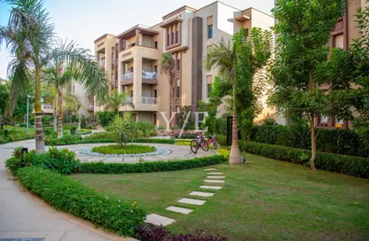 Apartment - 3 Bedrooms - 3 Bathrooms for sale in Green 5 - 6 October Compounds - 6 October City - Giza