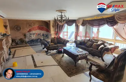 Apartment - 2 Bedrooms - 3 Bathrooms for sale in Al Orouba St. - Almazah - Heliopolis - Masr El Gedida - Cairo