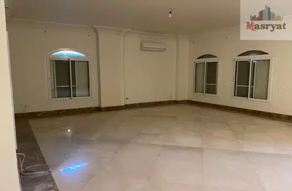 أي فيلا - 4 غرف نوم - 4 حمامات للايجار في غرب الجولف - كمبوندات القطامية - القطامية - مدينة القاهرة الجديدة - القاهرة