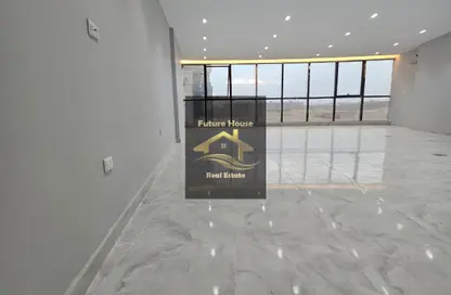 Office Space - Studio - 1 Bathroom for rent in Rayhanah Plaza - Zahraa El Maadi - Hay El Maadi - Cairo
