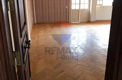 شقة - 2 غرف نوم - 1 حمام للبيع في شارع محمد حسنين هيكل - المنطقة السادسة - مدينة نصر - القاهرة