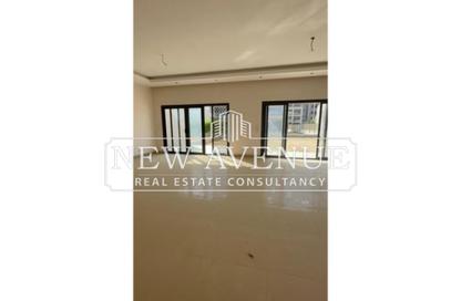 Twin House - 5 Bedrooms - 3 Bathrooms for sale in The Address East - 90 Street - The 5th Settlement - New Cairo City - Cairo