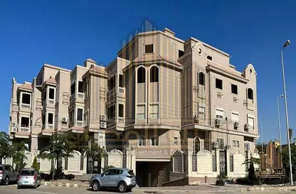شقة - 4 غرف نوم - 3 حمامات للبيع في شرق الاكاديمية - مدينة القاهرة الجديدة - القاهرة