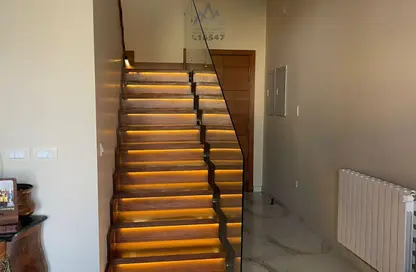 شقة - 3 غرف نوم - 2 حمامات للبيع في جاليريا  مون فالى - المستثمرين الجنوبية - مدينة القاهرة الجديدة - القاهرة