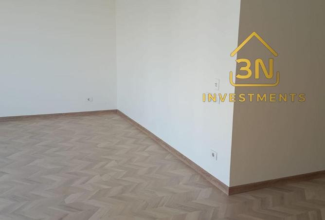 8122115 - Property Image 3