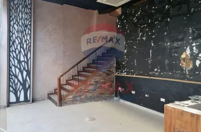 مطعم - استوديو - 1 حمام للايجار في شارع الشباب - الحي السابع عشر - الشيخ زايد - الجيزة