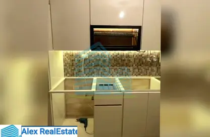 Apartment - 3 Bedrooms - 2 Bathrooms for rent in Al Kornish Square - Sporting - Hay Sharq - Alexandria