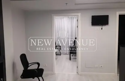 Clinic - Studio - 2 Bathrooms for sale in Arkan Plaza - 26th of July Corridor - Sheikh Zayed City - Giza