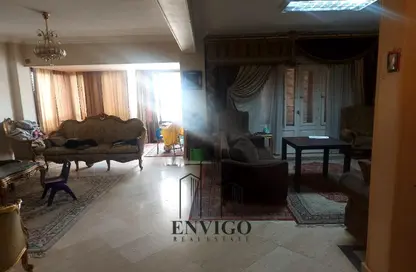Apartment - 3 Bedrooms - 2 Bathrooms for sale in Al Sheikh Mohammed Al Nadi St. - 6th Zone - Nasr City - Cairo