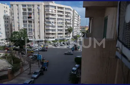 شقة - 3 غرف نوم - 2 حمامات للبيع في شارع توت عنخ امون - سموحة - حي شرق - الاسكندرية