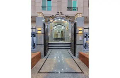 Apartment - 3 Bedrooms - 2 Bathrooms for sale in Green Residence 2 - 8th District - Sheikh Zayed City - Giza