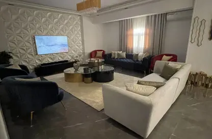 Apartment - 3 Bedrooms - 2 Bathrooms for sale in El Banafseg Apartment Buildings - El Banafseg - New Cairo City - Cairo