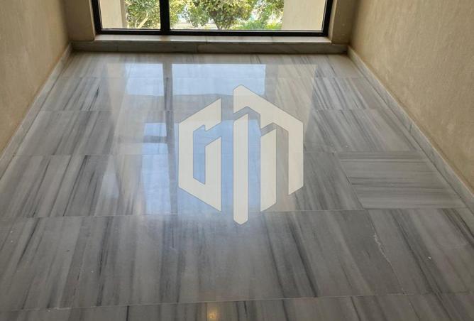 8402020 - Property Image 2