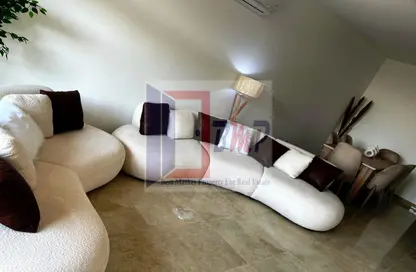 شقة - 3 غرف نوم - 2 حمامات للبيع في فيفث سكوير - التجمع الخامس - مدينة القاهرة الجديدة - القاهرة
